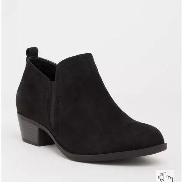 Torrid Women's Side Dip Black Ankle Bootie, Size 9.5 Wide Width - Picture 1 of 9